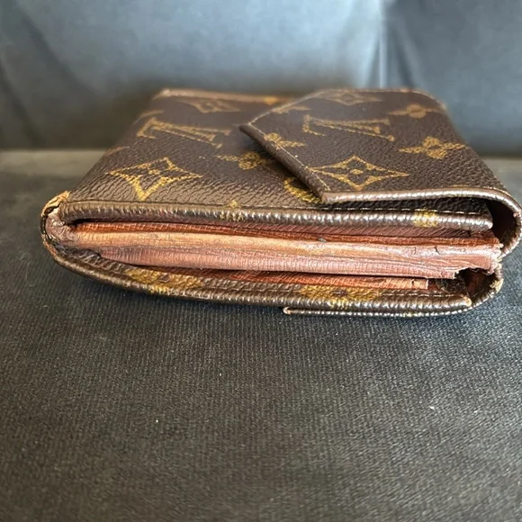 Louis Vuitton Monogram Vintage Wallet - Picture 5 of 16
